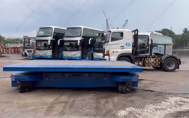 自帶液壓升降功能的無(wú)軌平板車