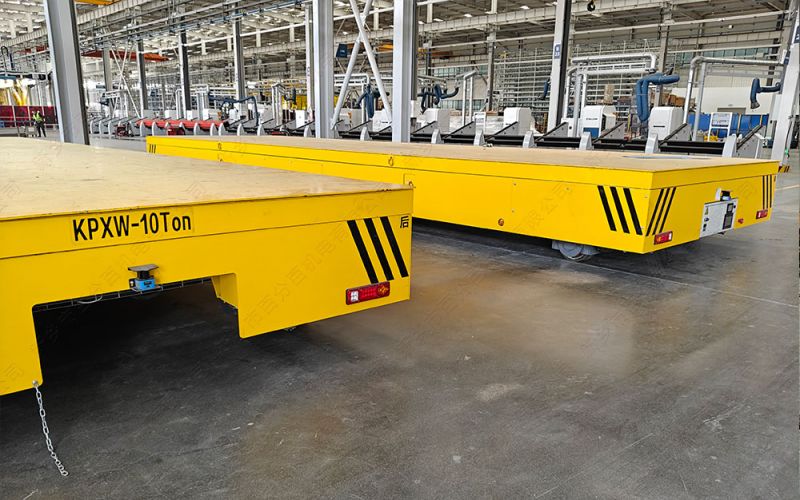 軌道平車(chē)動(dòng)力方案對(duì)決：低壓軌道供電 vs. 蓄電池供電，誰(shuí)是您生產(chǎn)線(xiàn)的“動(dòng)力火車(chē)”？